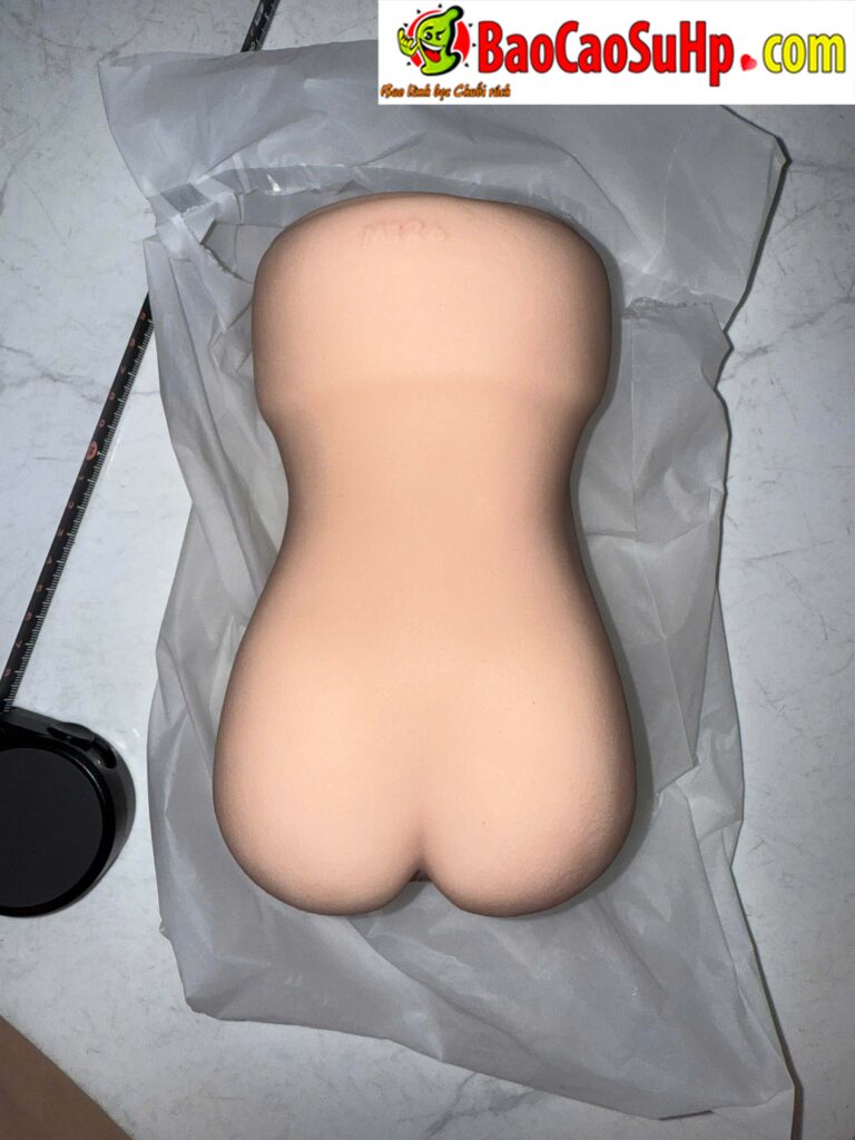 Mông giả mini cầm tay rung hút co bóp phát nhiệt Eleanor 1,5kg mong gia mini cam tay rung hut co bop phat nhiet COC The White Cobras Kiss 15kg 6 768x1024 - Mông giả mini cầm tay rung hút co bóp phát nhiệt Eleanor 1,5kg